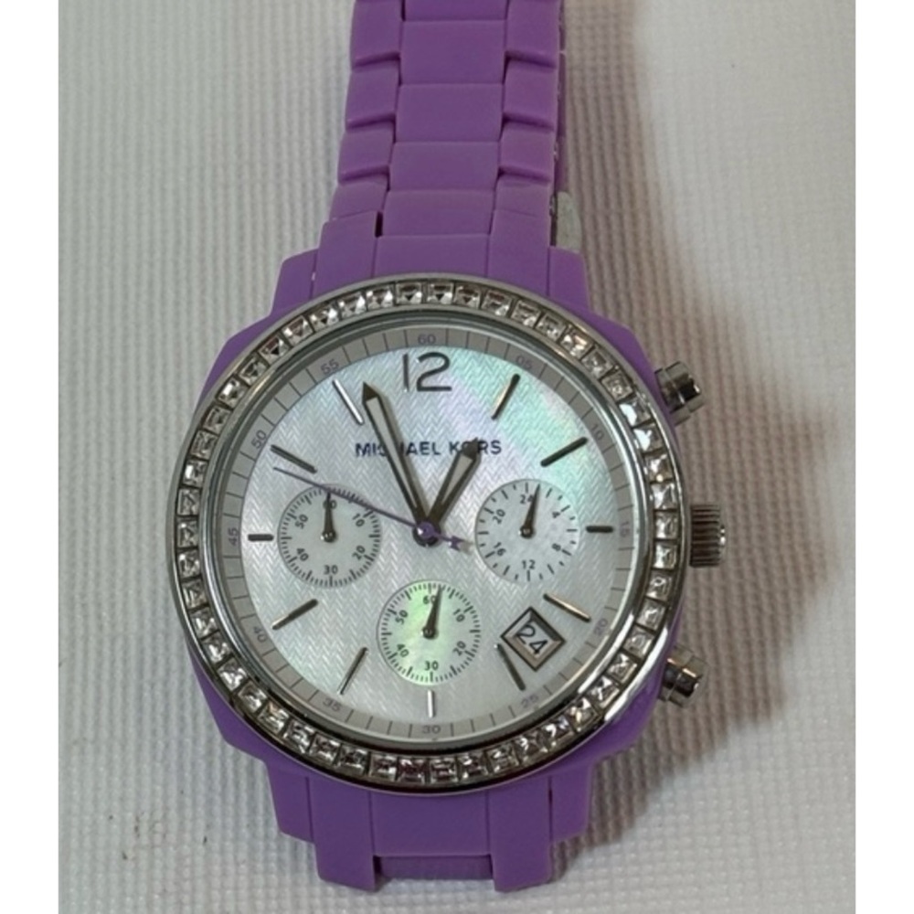 Michael Kors Chronograph Watch Purple Pave Crystal MK-5220 Needs Battery - Picture 2 of 11